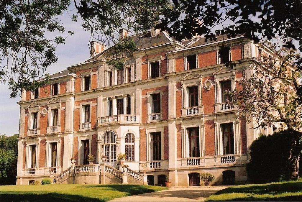 Palais Briau Bed & Breakfast Varades ภายนอก รูปภาพ