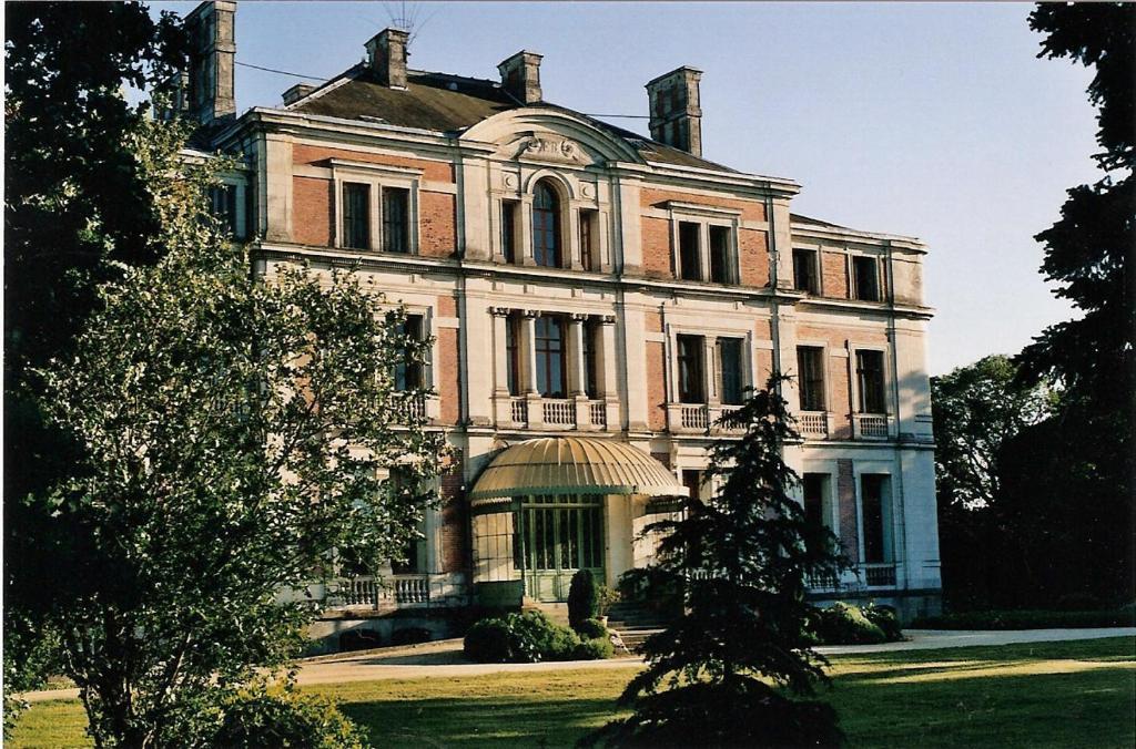 Palais Briau Bed & Breakfast Varades ภายนอก รูปภาพ